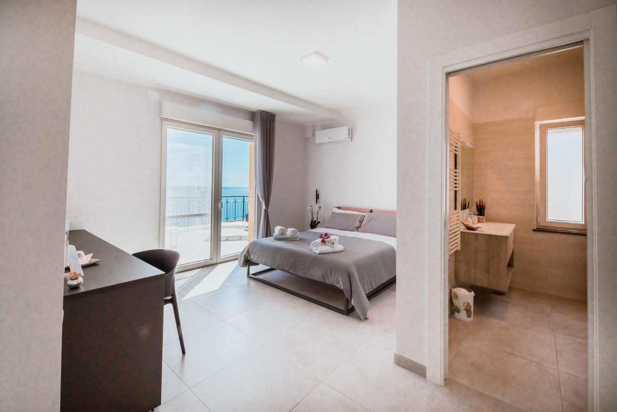 Bed and Breakfast Blu Marine Катандзаро Екстер'єр фото